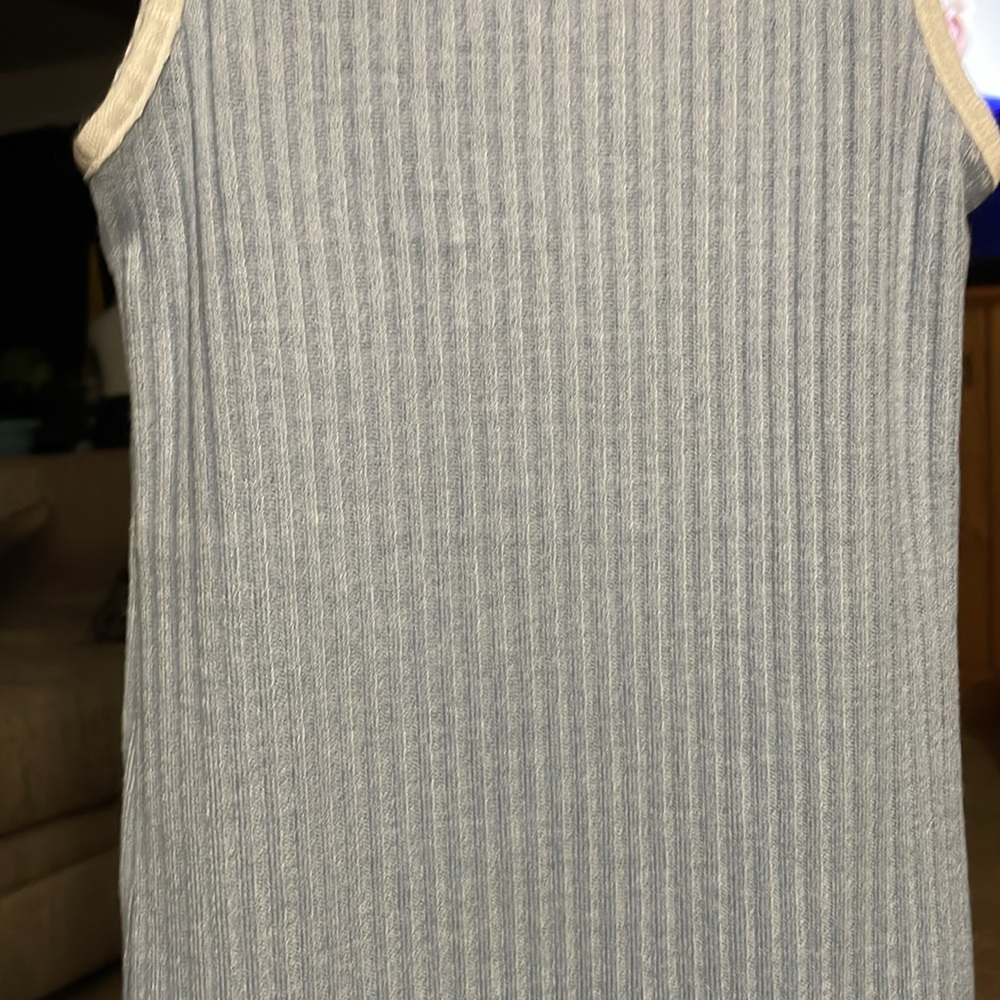 Dress - Picture 5 of 5